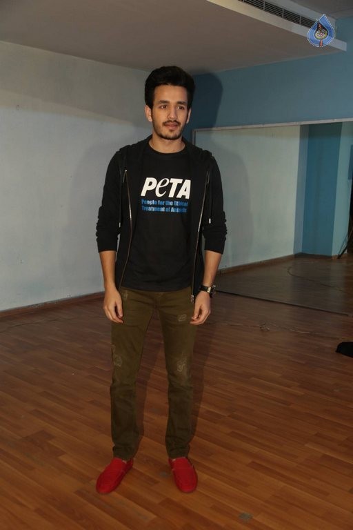 Akhil at PETA Event - 18 / 37 photos