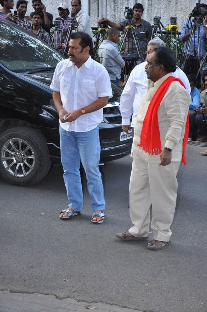 Akkineni Annapurna Condolences-2 - 29 / 114 photos