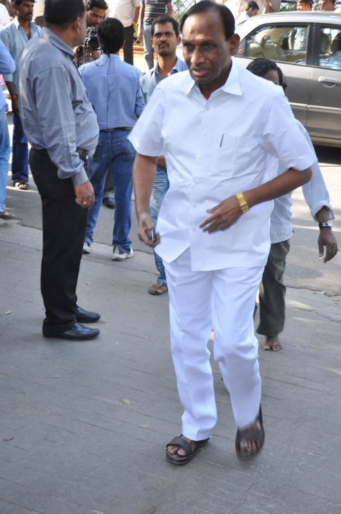 Akkineni Annapurna Condolences-2 - 45 / 114 photos