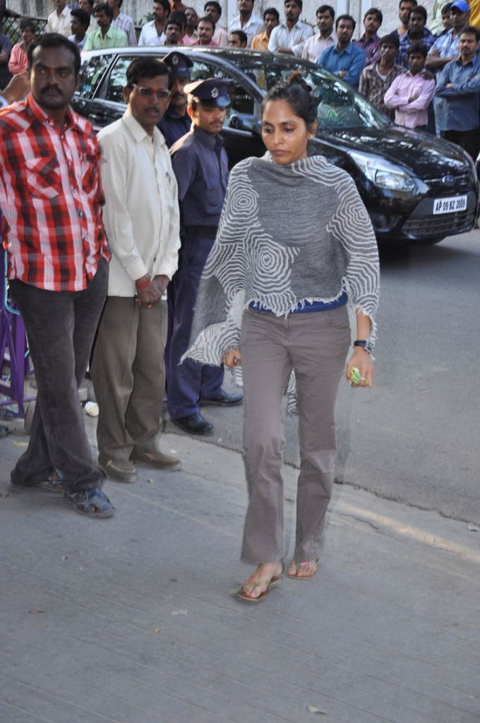 Akkineni Annapurna Condolences-2 - 99 / 114 photos