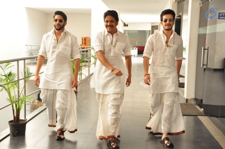 Akkineni Heroes Panche Kattu Photos - 20 / 26 photos