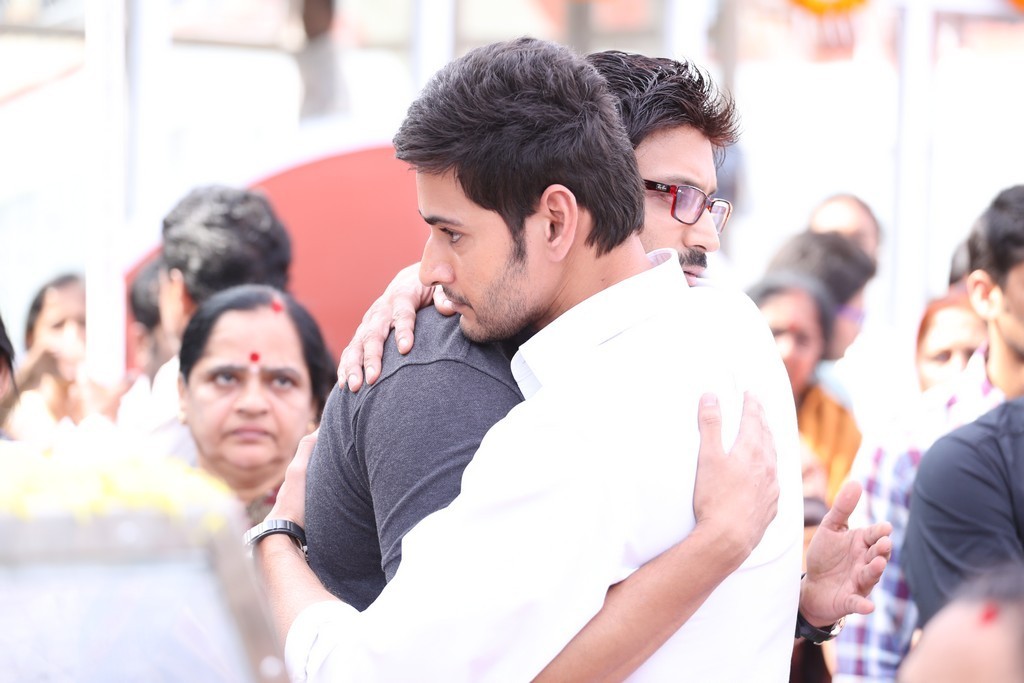 Akkineni Nageswara Rao Condolences Photos 02 - 105 / 211 photos