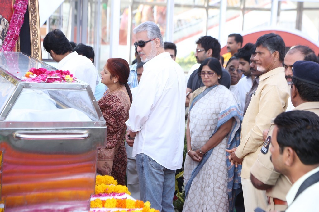 Akkineni Nageswara Rao Condolences Photos - 87 / 450 photos
