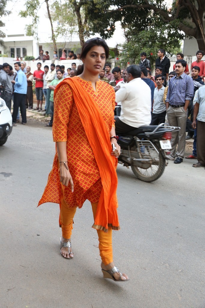 Akkineni Nageswara Rao Condolences Photos - 93 / 450 photos