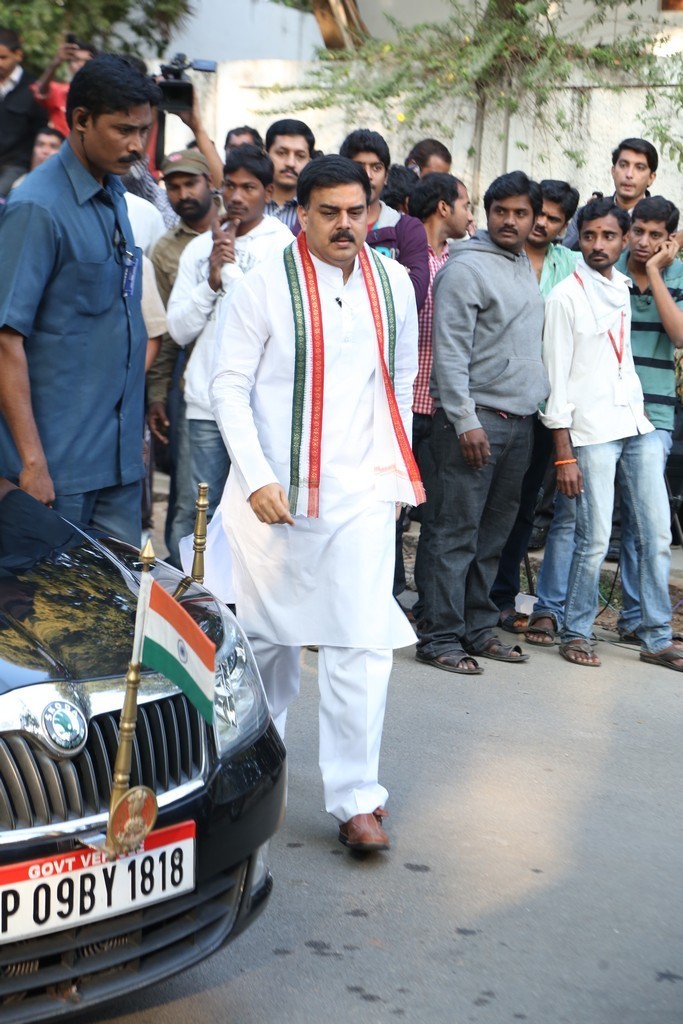 Akkineni Nageswara Rao Condolences Photos - 136 / 450 photos