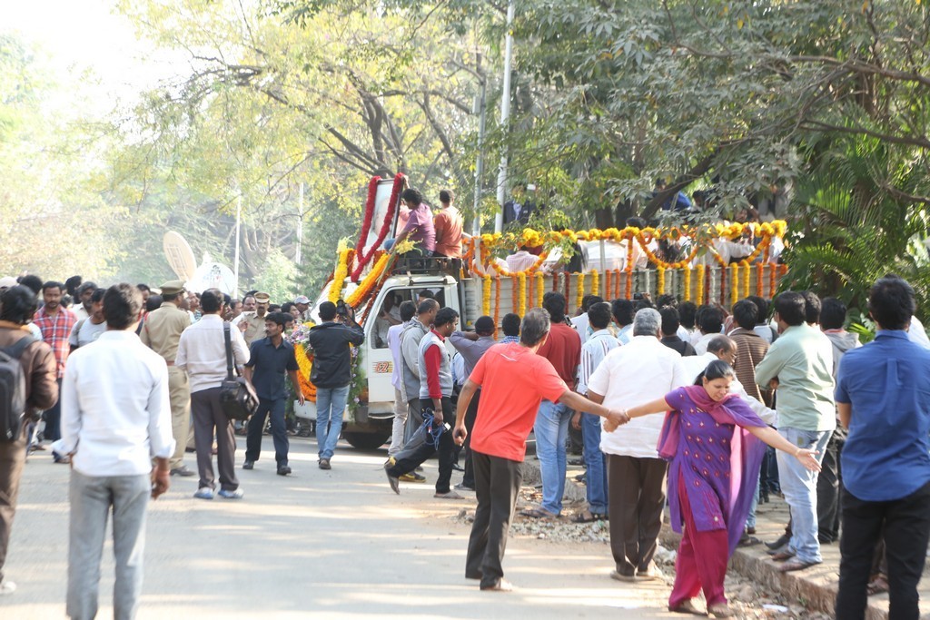 Akkineni Nageswara Rao Condolences Photos - 152 / 450 photos