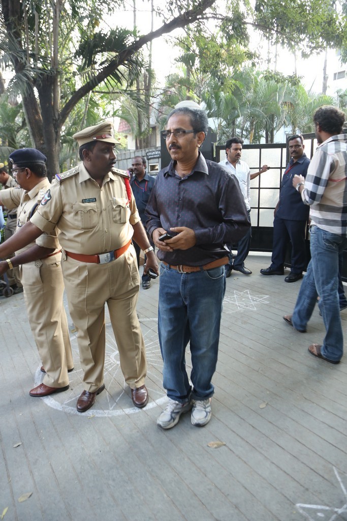 Akkineni Nageswara Rao Condolences Photos - 168 / 450 photos