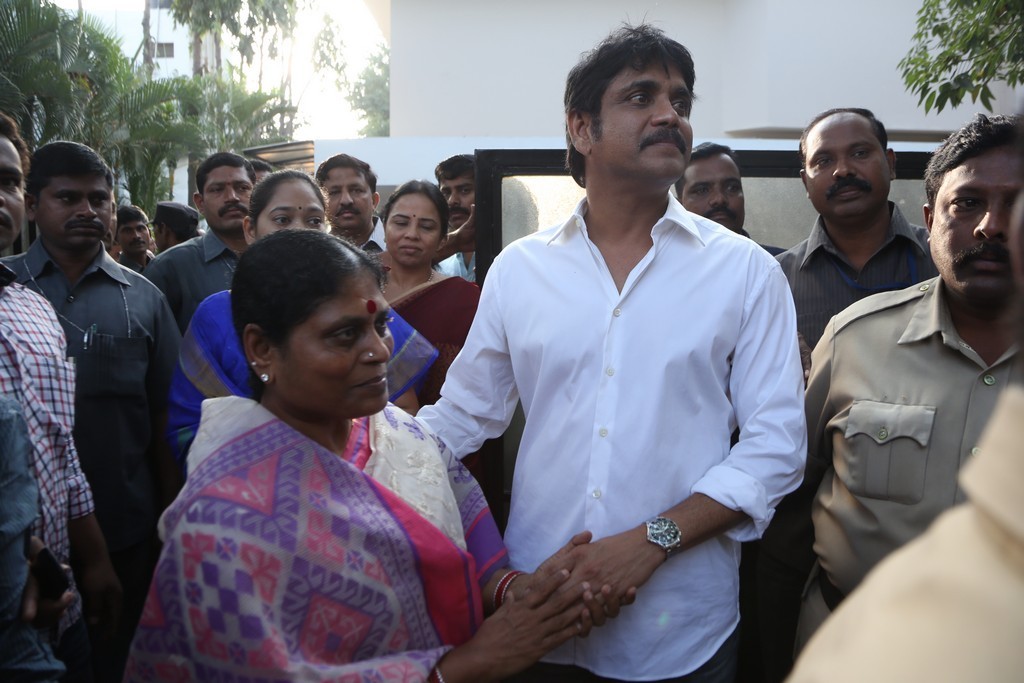 Akkineni Nageswara Rao Condolences Photos - 183 / 450 photos