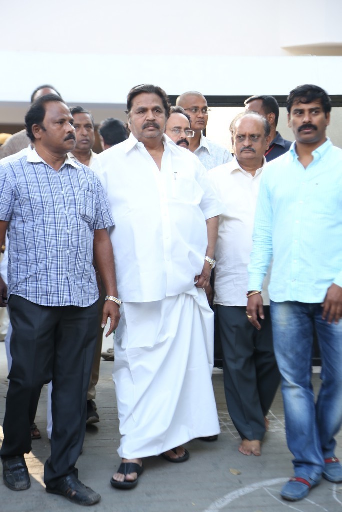 Akkineni Nageswara Rao Condolences Photos - 224 / 450 photos