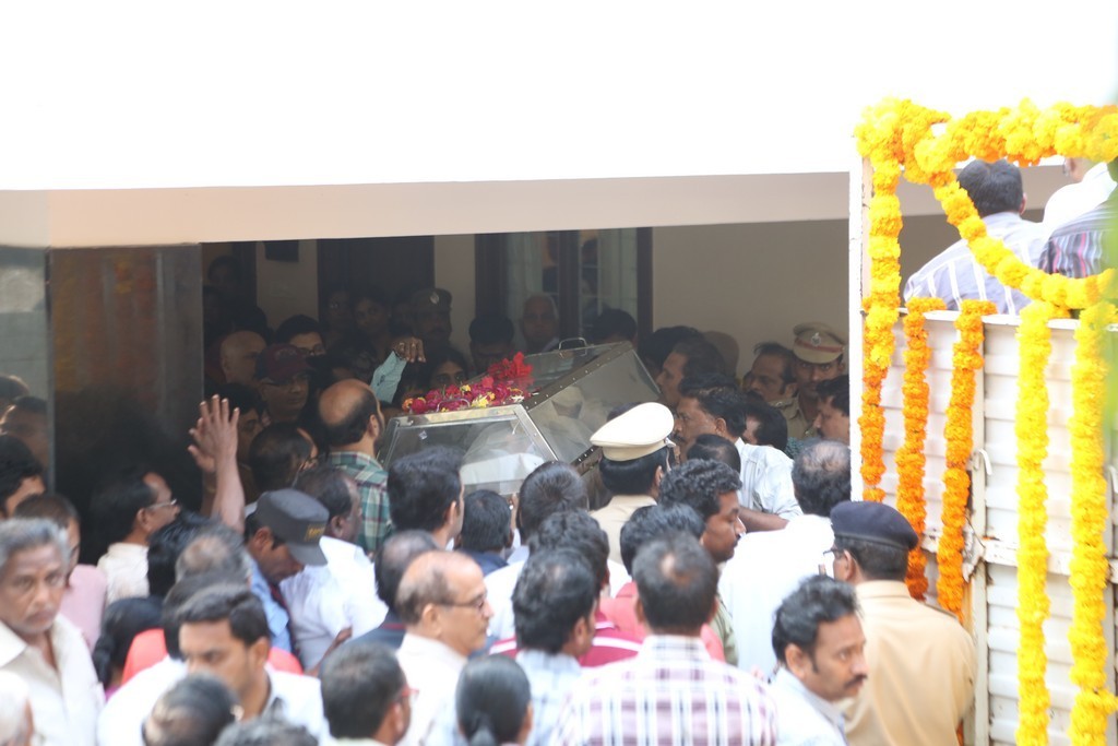 Akkineni Nageswara Rao Condolences Photos - 286 / 450 photos