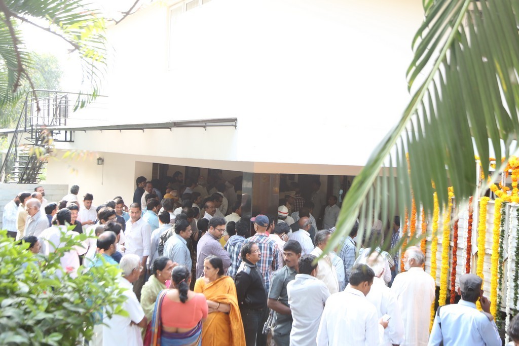 Akkineni Nageswara Rao Condolences Photos - 310 / 450 photos