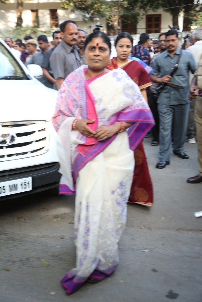 Akkineni Nageswara Rao Condolences Photos - 352 / 450 photos