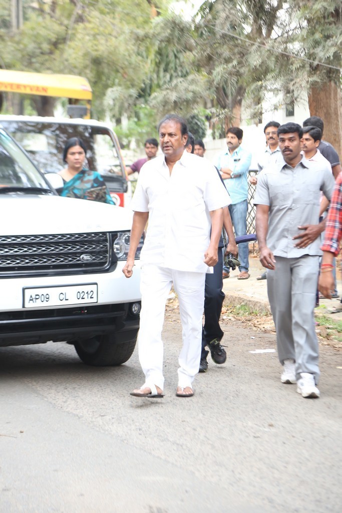 Akkineni Nageswara Rao Condolences Photos - 361 / 450 photos