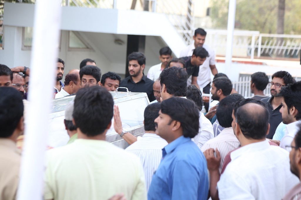 Akkineni Nageswara Rao Condolences Photos - 377 / 450 photos