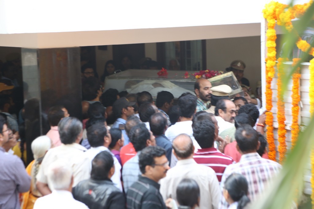 Akkineni Nageswara Rao Condolences Photos - 387 / 450 photos