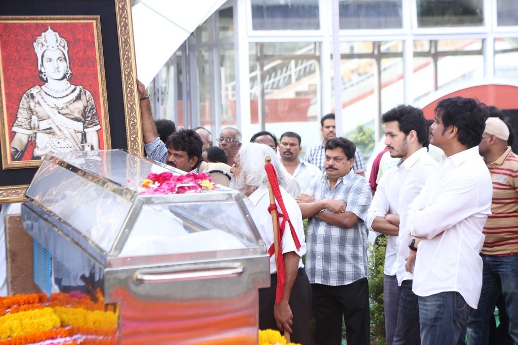 Akkineni Nageswara Rao Condolences Photos - 400 / 450 photos