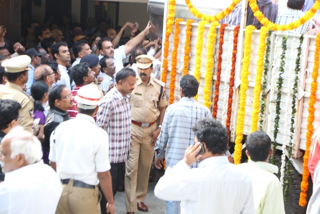 Akkineni Nageswara Rao Condolences Photos - 423 / 450 photos