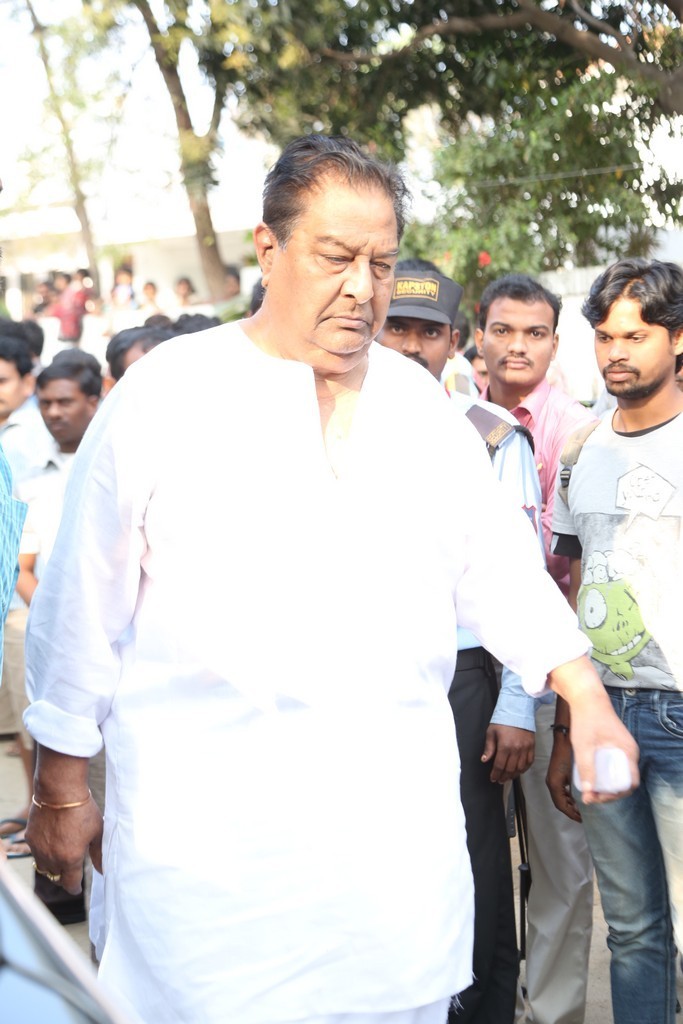 Akkineni Nageswara Rao Condolences Photos - 428 / 450 photos
