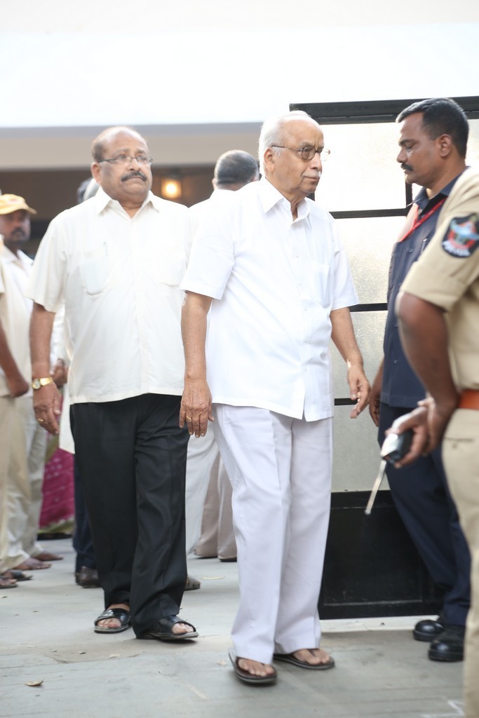 Akkineni Nageswara Rao Condolences Photos - 438 / 450 photos