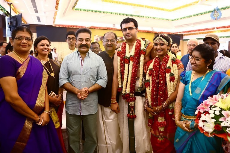 Akshay and Sowmiya Wedding Photos - 1 / 7 photos