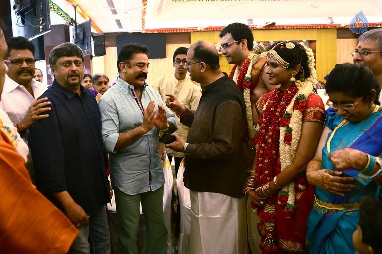 Akshay and Sowmiya Wedding Photos - 2 / 7 photos