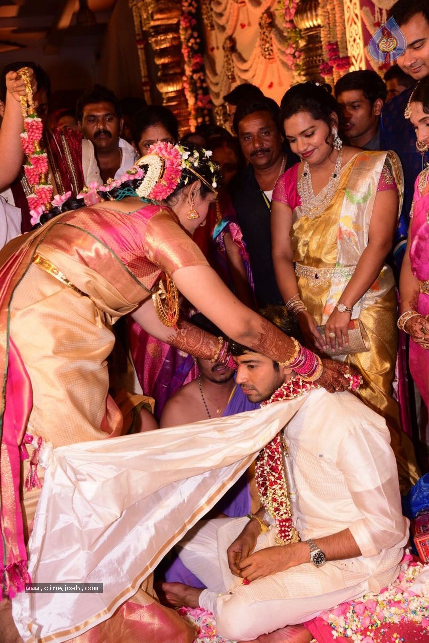 Allari Naresh Wedding Photos 04 - 29 / 59 photos