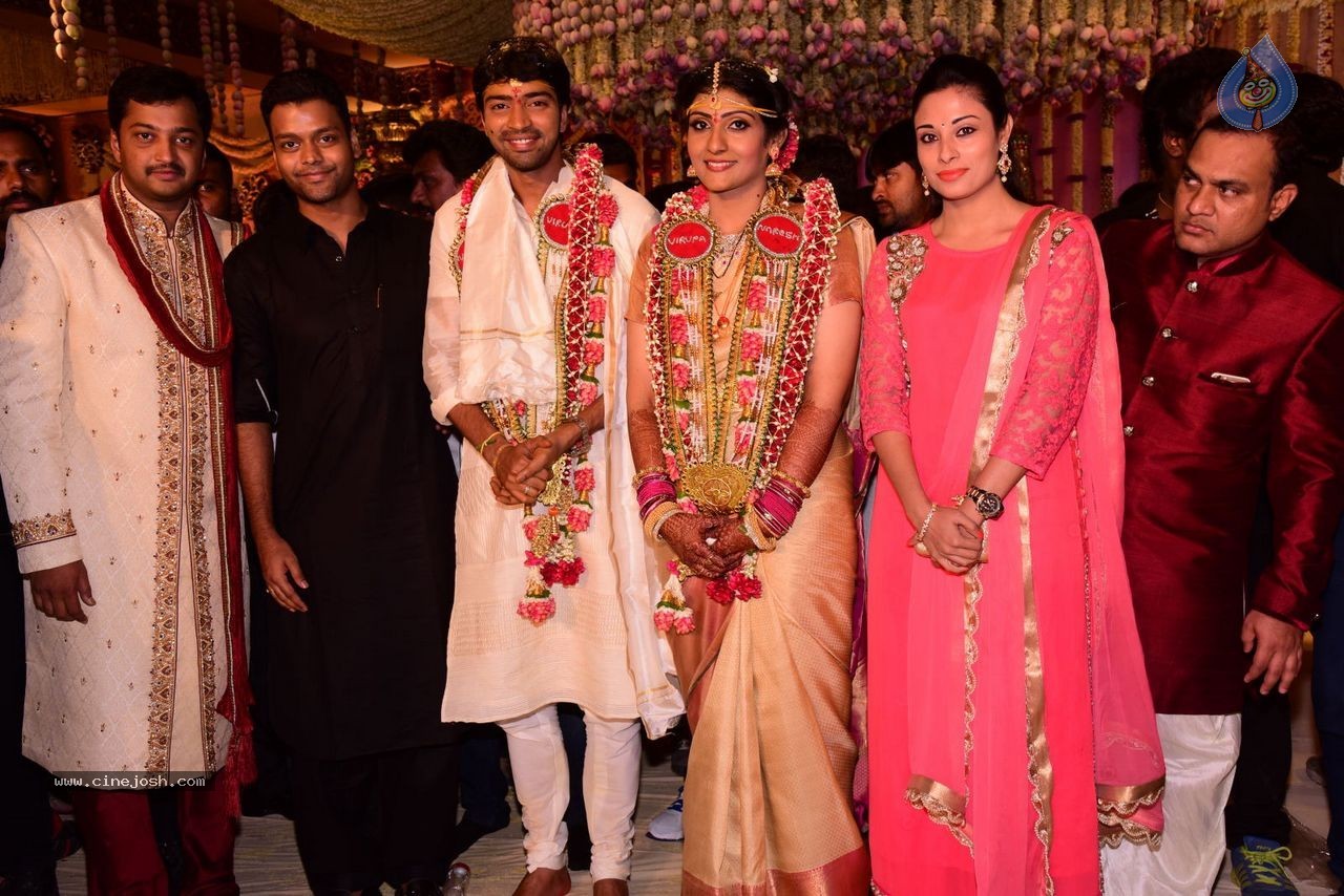 Allari Naresh Wedding Photos 04 - 38 / 59 photos