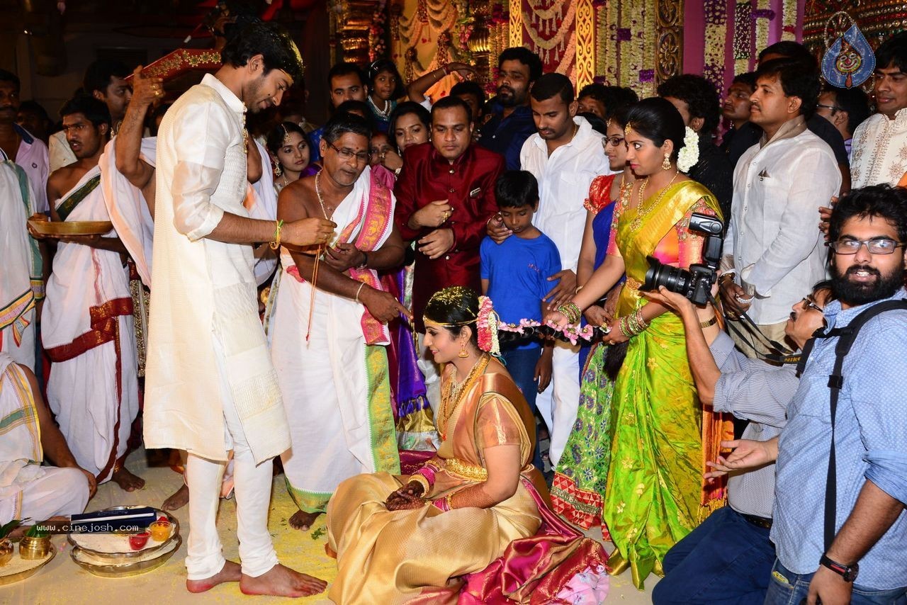 Allari Naresh Wedding Photos 04 - 40 / 59 photos