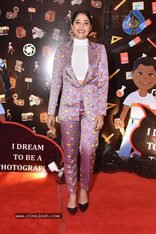 Allu Arjun And Regina Cassandra In A Charity Event - 5 / 42 photos