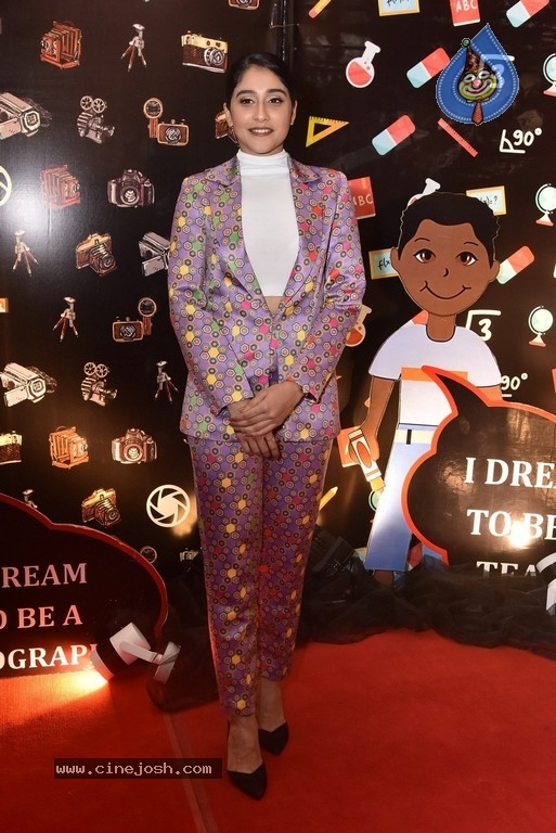 Allu Arjun And Regina Cassandra In A Charity Event - 11 / 42 photos