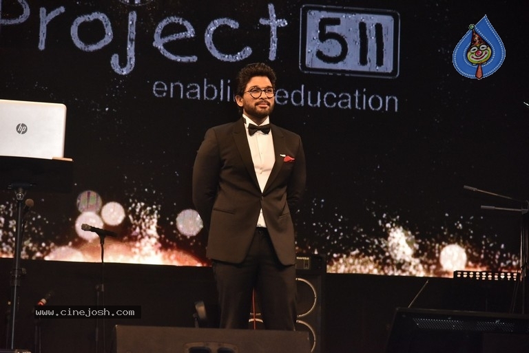 Allu Arjun And Regina Cassandra In A Charity Event - 20 / 42 photos