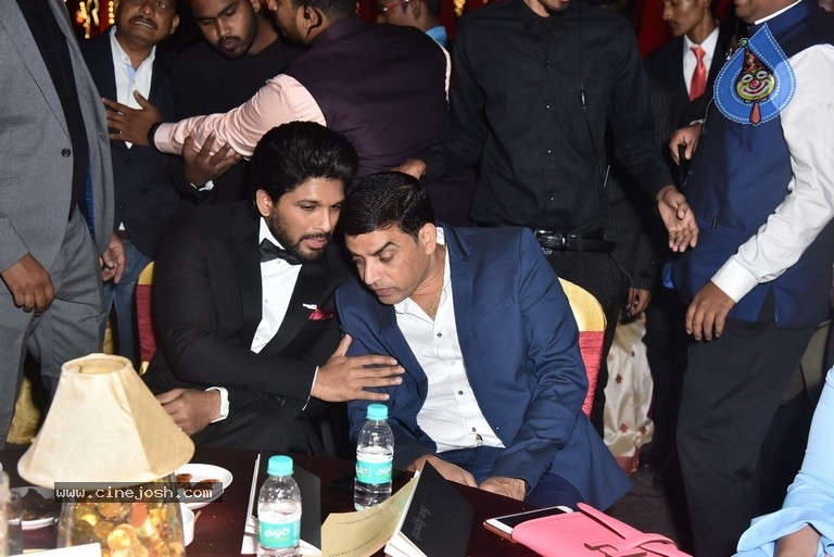 Allu Arjun And Regina Cassandra In A Charity Event - 30 / 42 photos