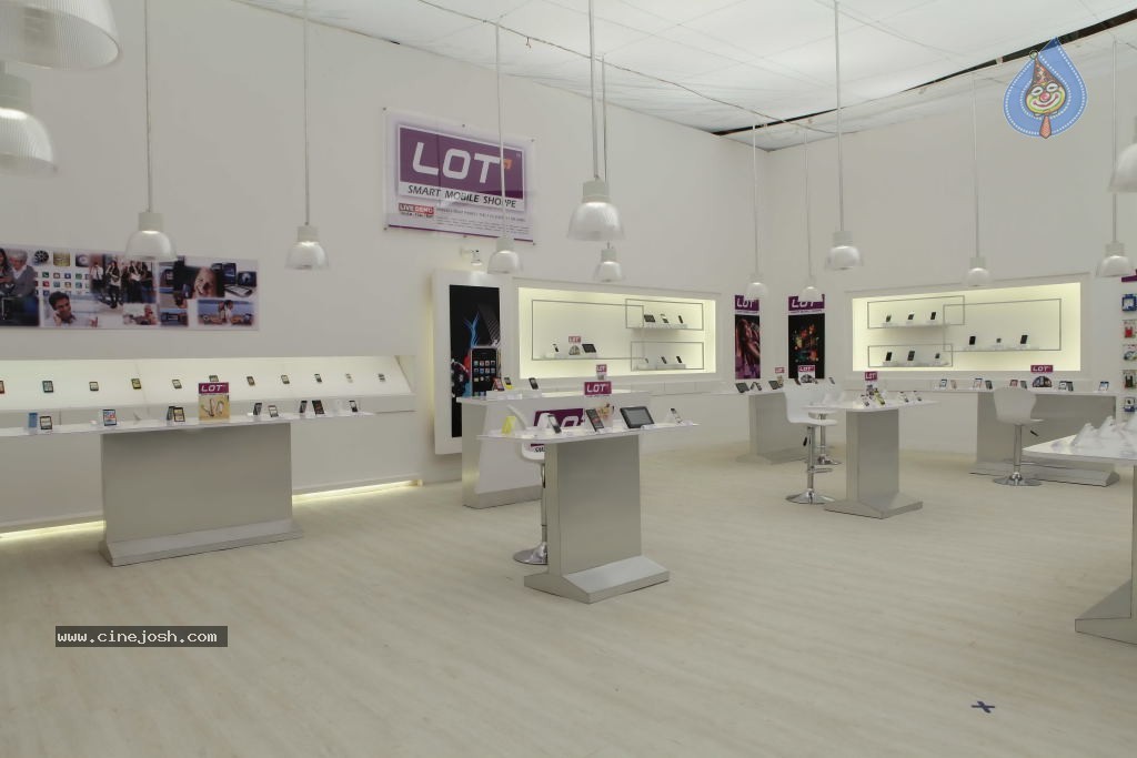 Allu Arjun as LOT Mobiles Brand Ambassador - 11 / 15 photos