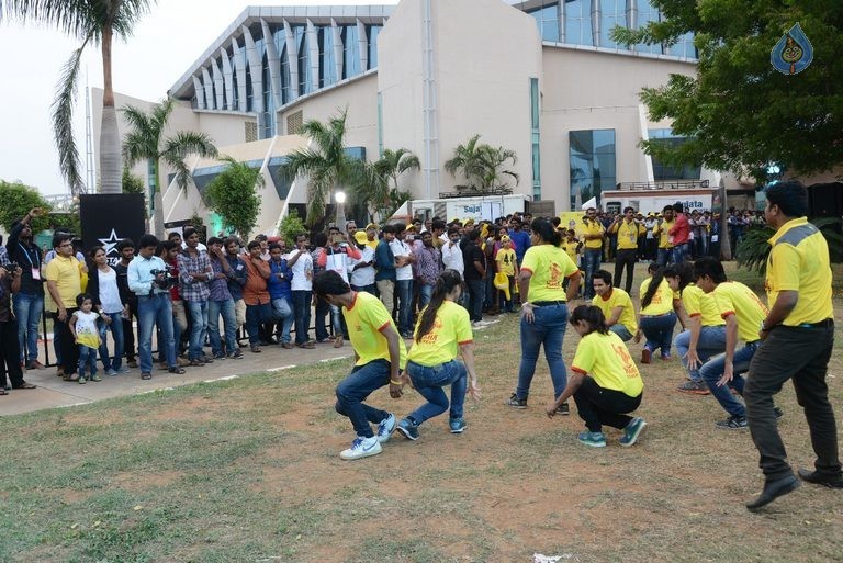 Allu Arjun at PRO Kabaddi League Match Photos - 4 / 102 photos