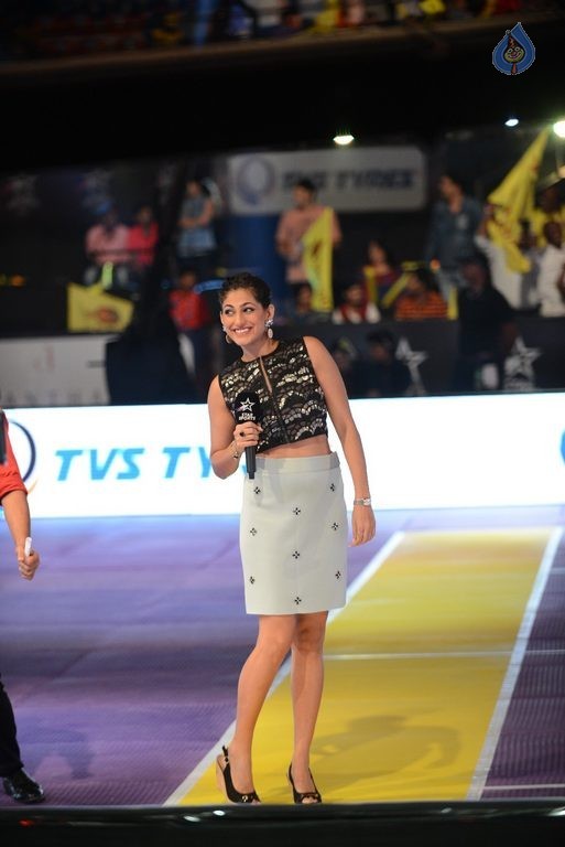 Allu Arjun at PRO Kabaddi League Match Photos - 44 / 102 photos