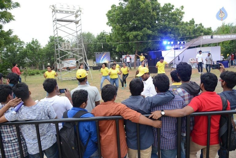 Allu Arjun at PRO Kabaddi League Match Photos - 47 / 102 photos