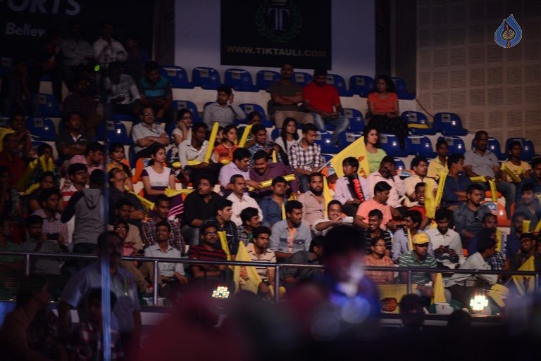 Allu Arjun at PRO Kabaddi League Match Photos - 70 / 102 photos