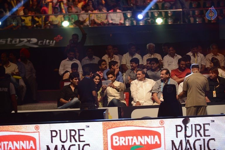 Allu Arjun at PRO Kabaddi League Match Photos - 78 / 102 photos
