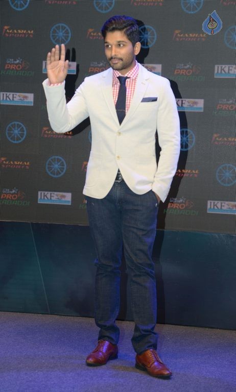 Allu Arjun is Pro Kabaddi Brand Ambassador Photos - 1 / 17 photos