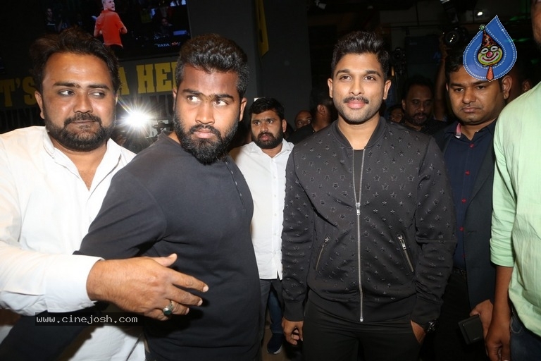 Allu Arjun Launches Buffalo Wild Wings Restaurant - 9 / 41 photos