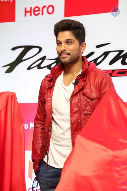 Allu Arjun Launches Hero Motocorp Bikes - 41 / 42 photos