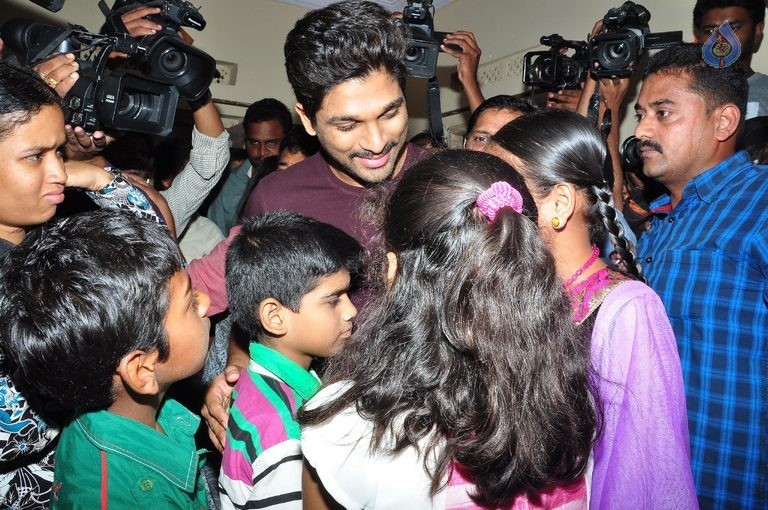 Allu Arjun Photos at Make A Wish Event - 3 / 59 photos