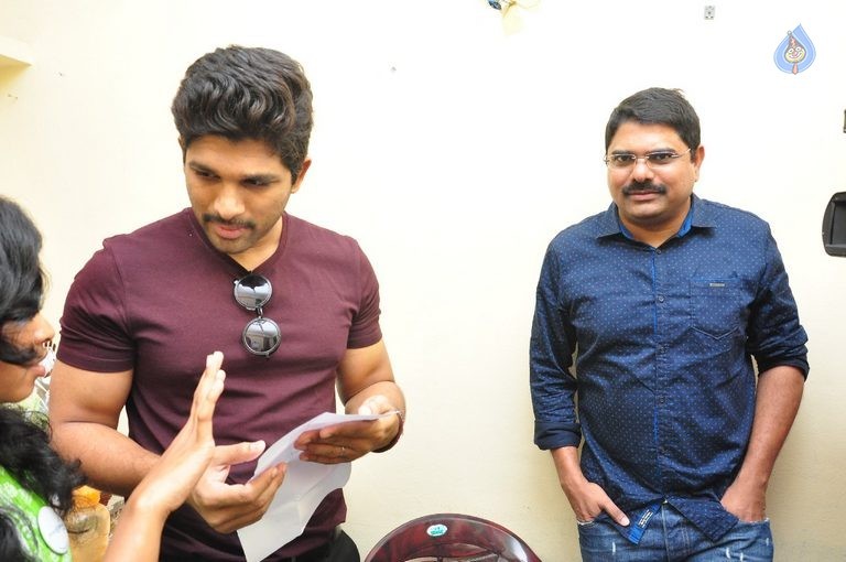 Allu Arjun Photos at Make A Wish Event - 28 / 59 photos