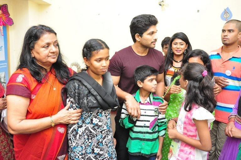 Allu Arjun Photos at Make A Wish Event - 39 / 59 photos