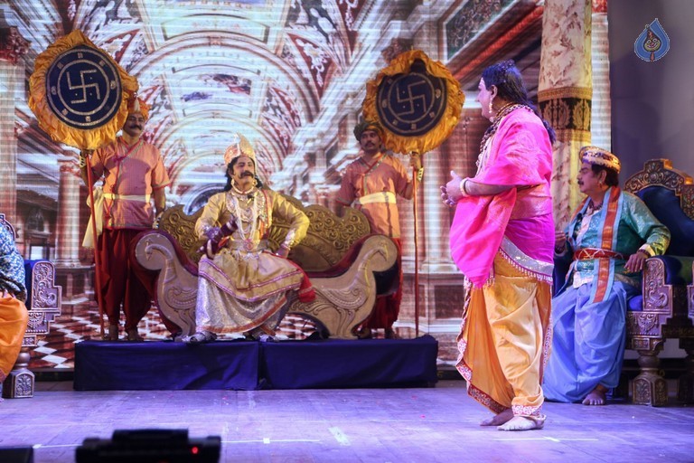 Allu Ramalingaiah Award Presentation Photos - 68 / 101 photos