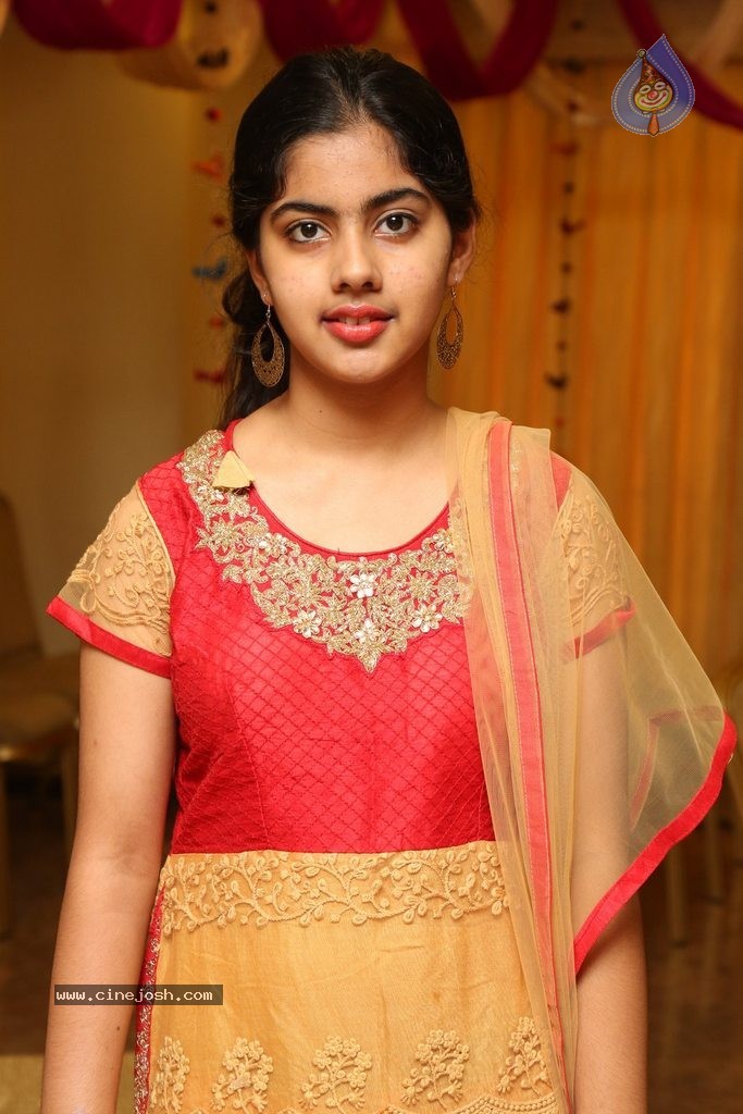 Alok Nahata and Sashi Nahata 25th Wedding Anniversary  - 10 / 128 photos