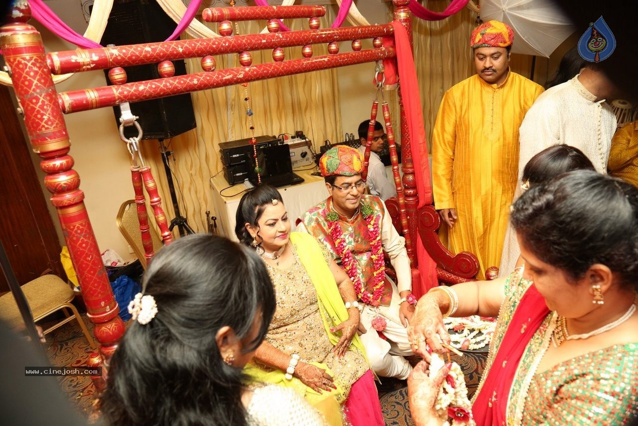 Alok Nahata and Sashi Nahata 25th Wedding Anniversary  - 30 / 128 photos