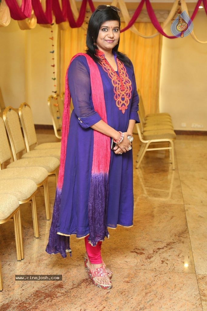 Alok Nahata and Sashi Nahata 25th Wedding Anniversary  - 44 / 128 photos