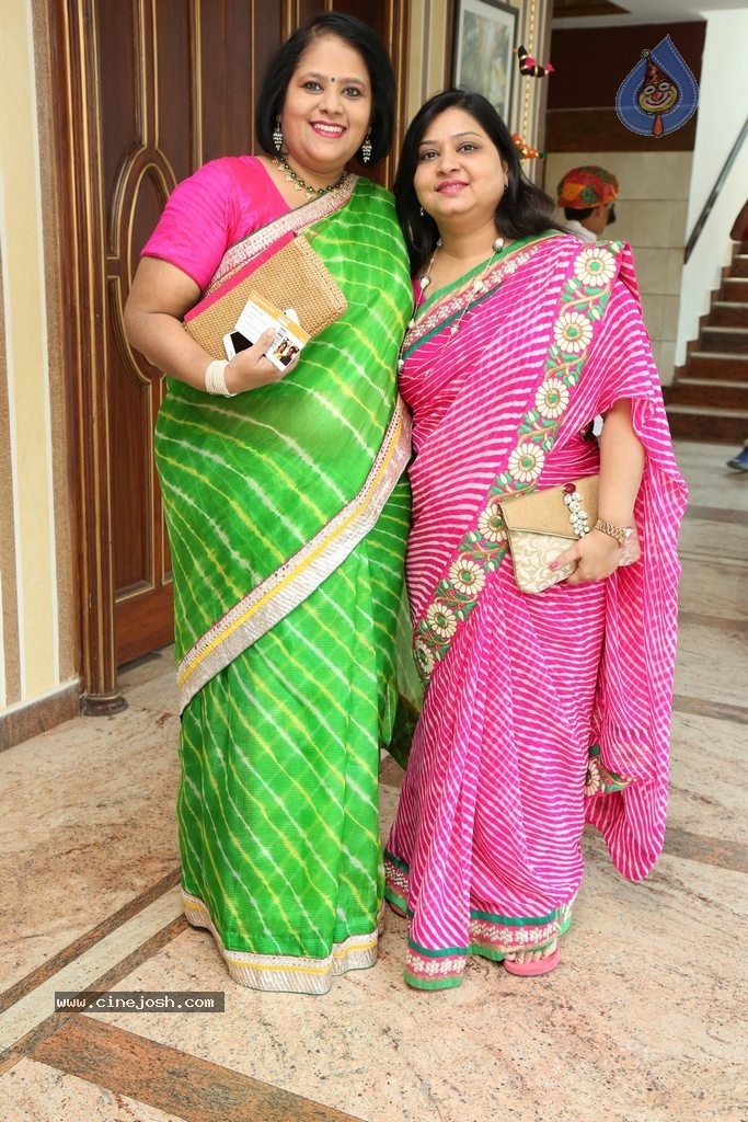 Alok Nahata and Sashi Nahata 25th Wedding Anniversary  - 56 / 128 photos