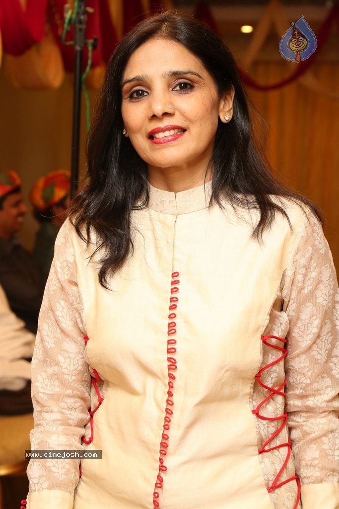 Alok Nahata and Sashi Nahata 25th Wedding Anniversary  - 58 / 128 photos